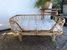 Load image into Gallery viewer, Eleanor Rattan Pet Bed Pet Bed Picnic Imports 
