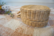 Load image into Gallery viewer, Vintage style Wicker Case
